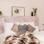 #New# Biz Apt | 5min HBF | HotSpot2go | Berlin Art