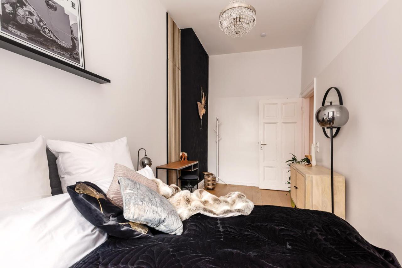 #new# Biz | 5min Hbf | Hotspot2go | Art Apartment Berlin